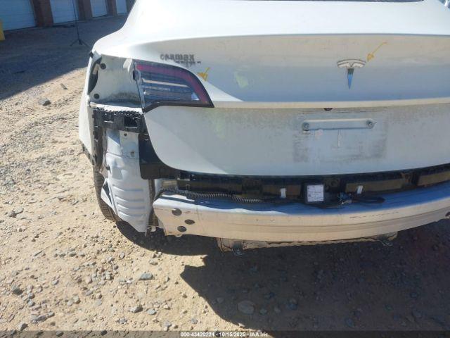 Tesla Model 3 Standard Range Plus Rear-wheel Drive Image 10