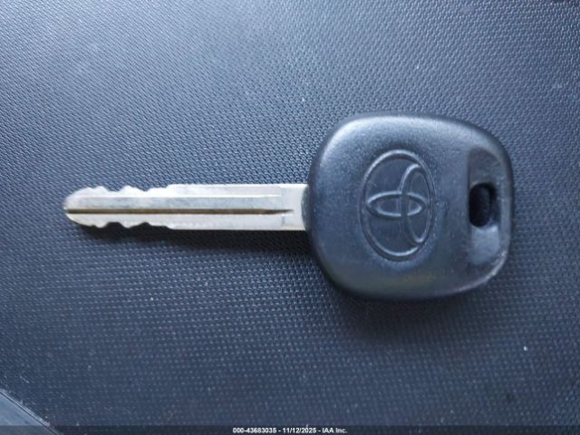 Toyota Sienna Le V6 Image 9