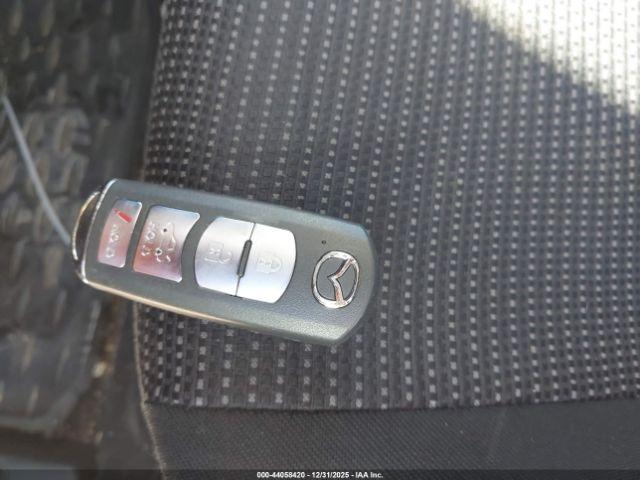 Mazda Mazda3 I Touring Image 3