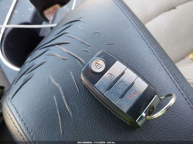 Kia Optima Ex Image 2