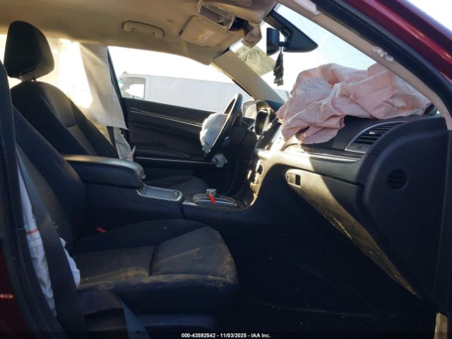 Chrysler 300 Touring Image 2