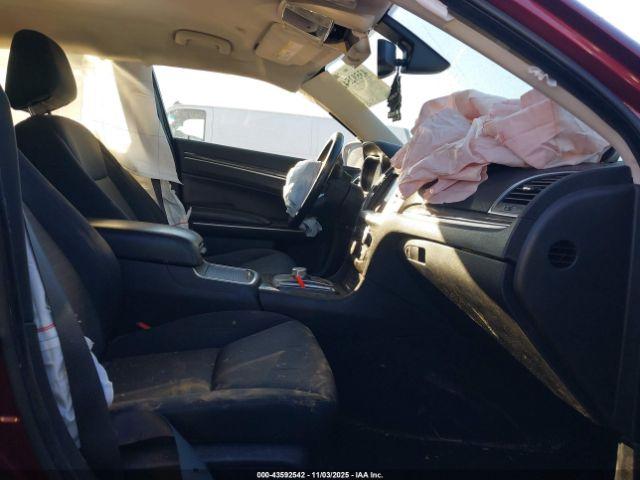 Chrysler 300 Touring Image 2