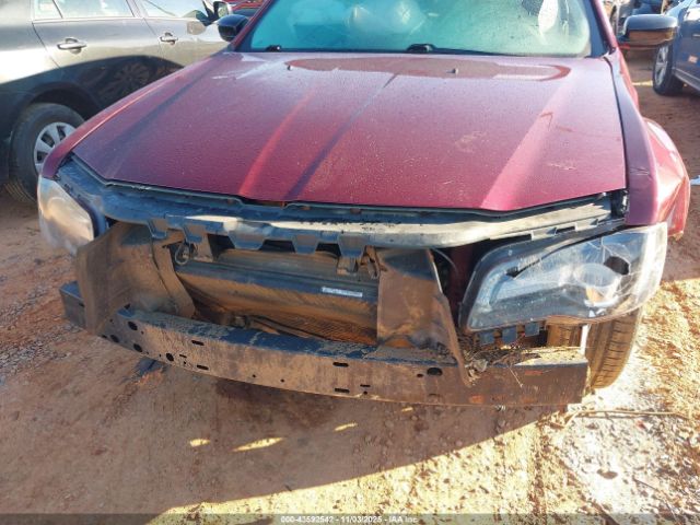 Chrysler 300 Touring Image 4