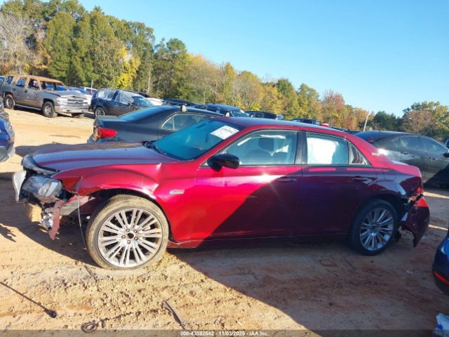 Chrysler 300 Touring Image 13