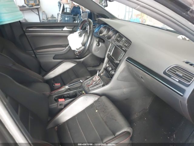 Volkswagen Golf Image 15