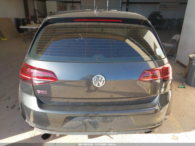 Volkswagen Golf Image 6