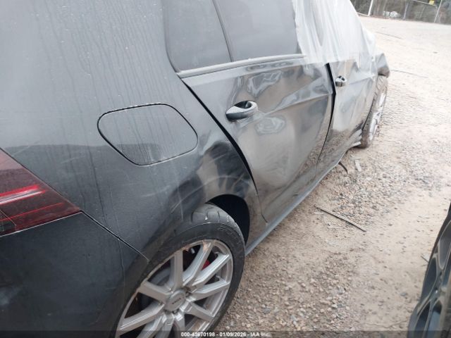 Volkswagen Golf Image 16