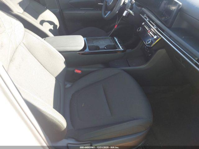 Hyundai TUCSON Blue Image 8