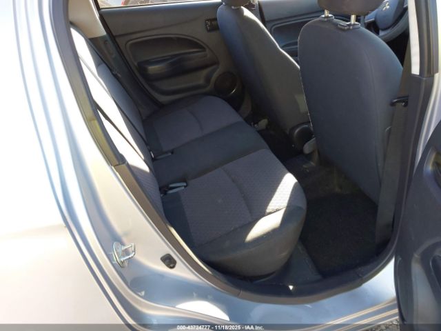 Mitsubishi Mirage Es Image 2