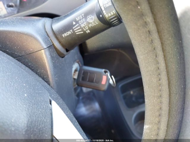 Mitsubishi Mirage Es Image 6