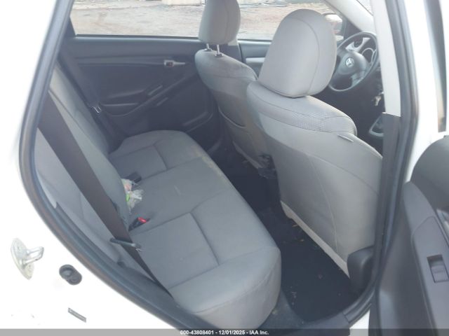 Toyota Matrix Image 2