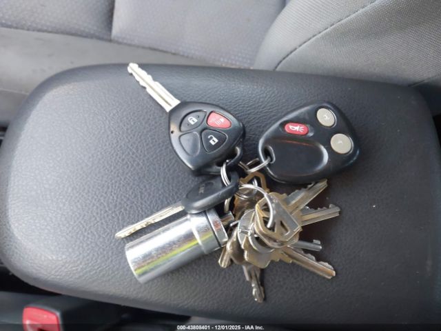 Toyota Matrix Image 8