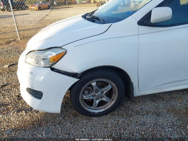 Toyota Matrix Image 10