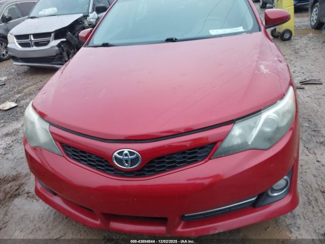 Toyota Camry Se Image 14