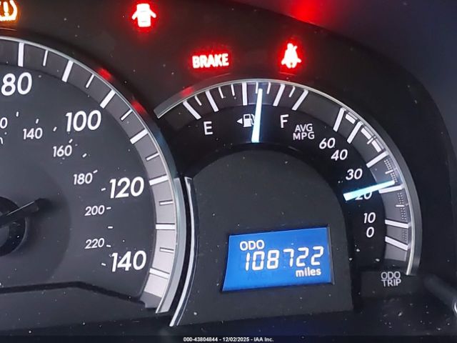 Toyota Camry Se Image 10