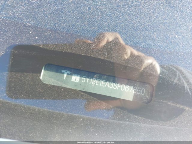 Tesla Model 3 Image 16