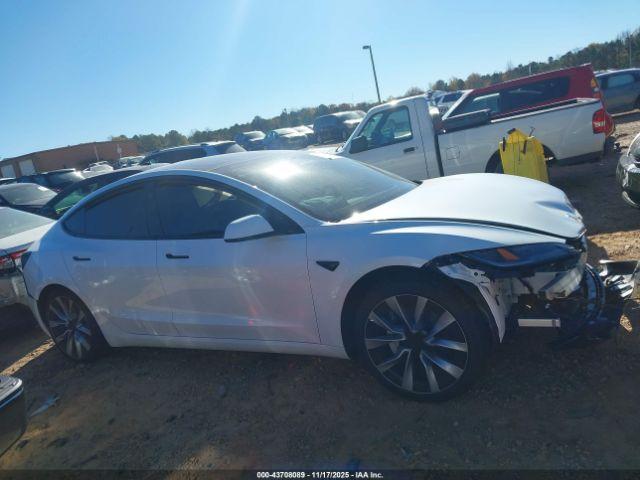 Tesla Model 3 Image 12