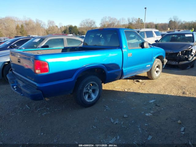 Chevrolet S-10 Ls Image 12