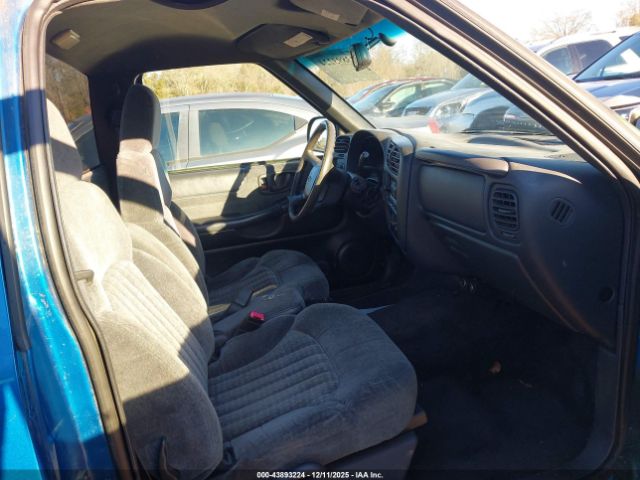 Chevrolet S-10 Ls Image 10