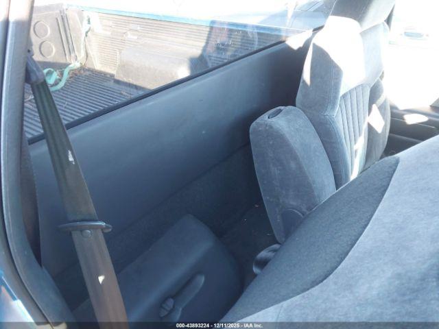 Chevrolet S-10 Ls Image 16