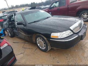  Salvage Lincoln Towncar