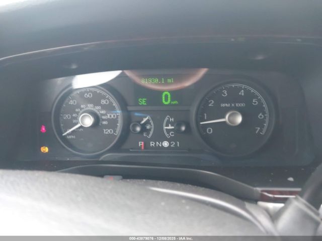 Lincoln Towncar Signature Limited Image 6