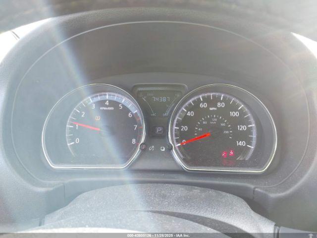 Nissan Versa 1.6 Sv Image 4