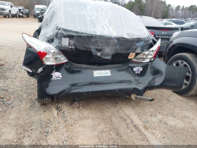 Nissan Versa 1.6 Sv Image 17
