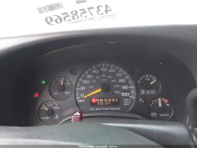 Chevrolet Express Image 14