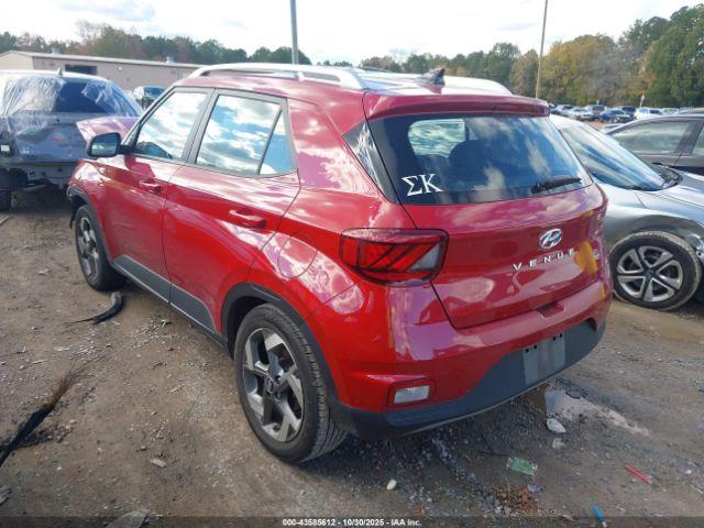 Hyundai VENUE Limited Image 2