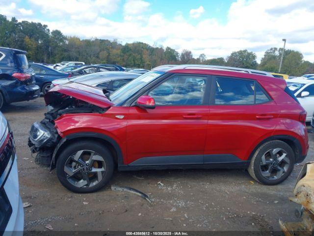 Hyundai VENUE Limited Image 11