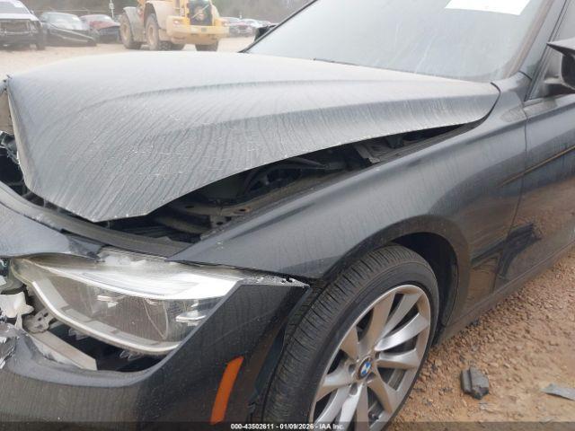 BMW 3 Series Xdrive Image 4