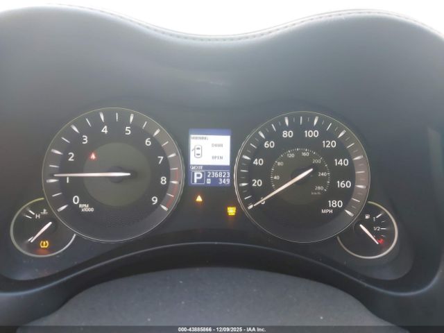 INFINITI M37x Image 3