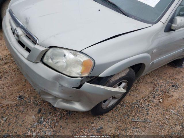 Mazda Tribute S Image 11