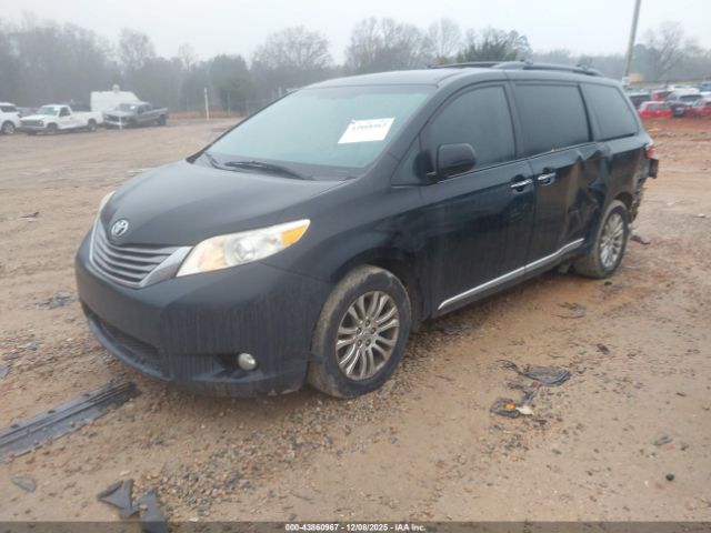 Toyota Sienna Xle 8 Passenger Image 6