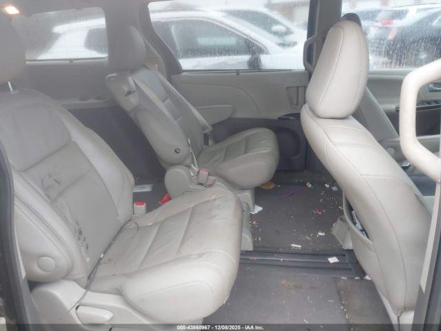 Toyota Sienna Xle 8 Passenger Image 9