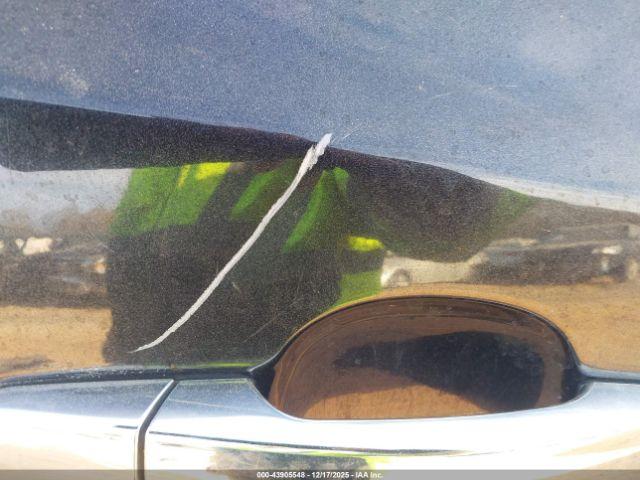 Buick Enclave Premium Image 2