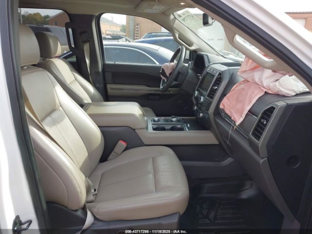 Ford Expedition Xlt Image 8