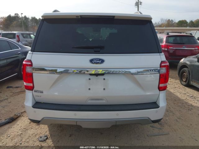 Ford Expedition Xlt Image 2