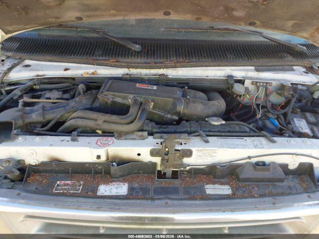 Ford Econoline E350 Cutaway Van Image 8