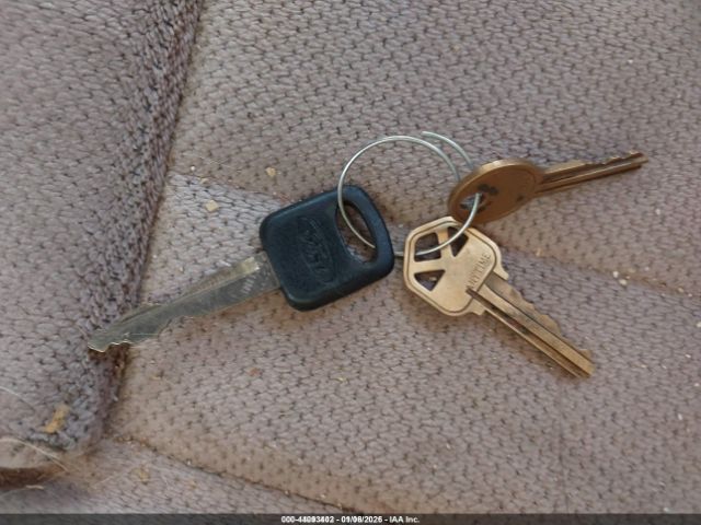 Ford Econoline E350 Cutaway Van Image 11