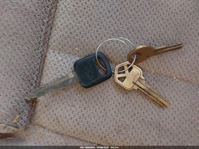 Ford Econoline E350 Cutaway Van Image 11