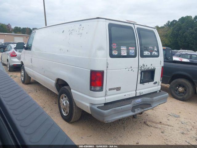 Ford E-250 Image 10