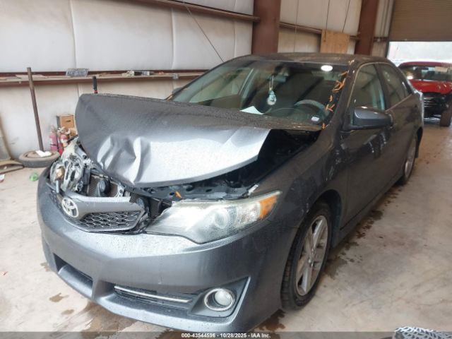 Toyota Camry Se Image 3