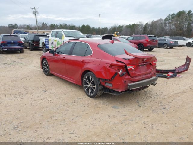 Toyota Camry Se Image 4