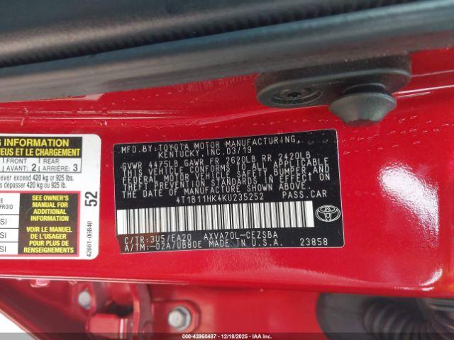 Toyota Camry Se Image 6