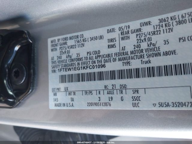 Ford F-150 Limited Image 14