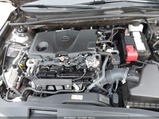 Toyota Camry Se Image 14