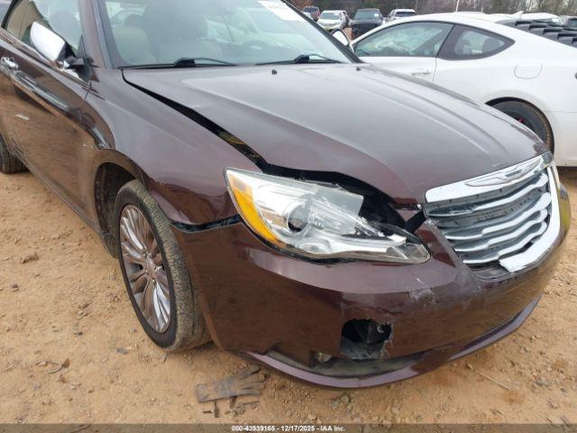 Chrysler 200 Limited Image 5