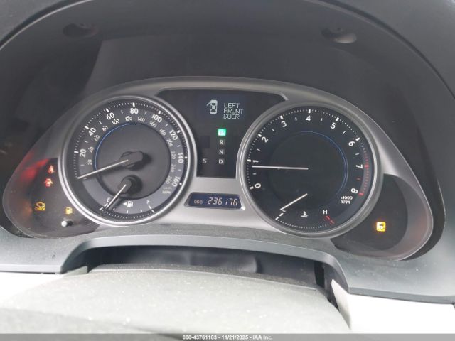 Lexus Is Image 9